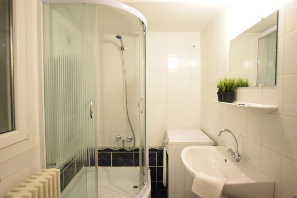 Budget Apartment By Hi5 - Vaci Street 44 Budapest Exterior photo